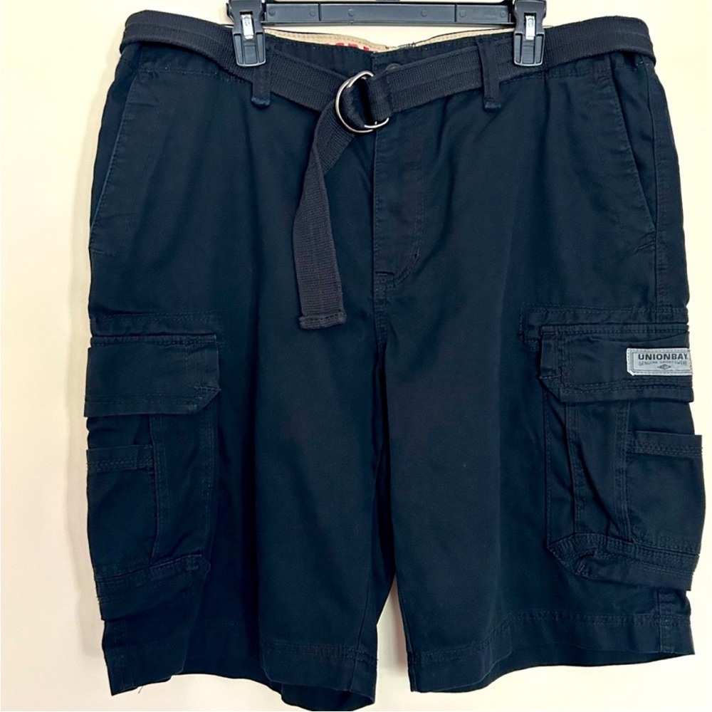 UNIONBAY Men's Black Cargo Shorts with Belt
